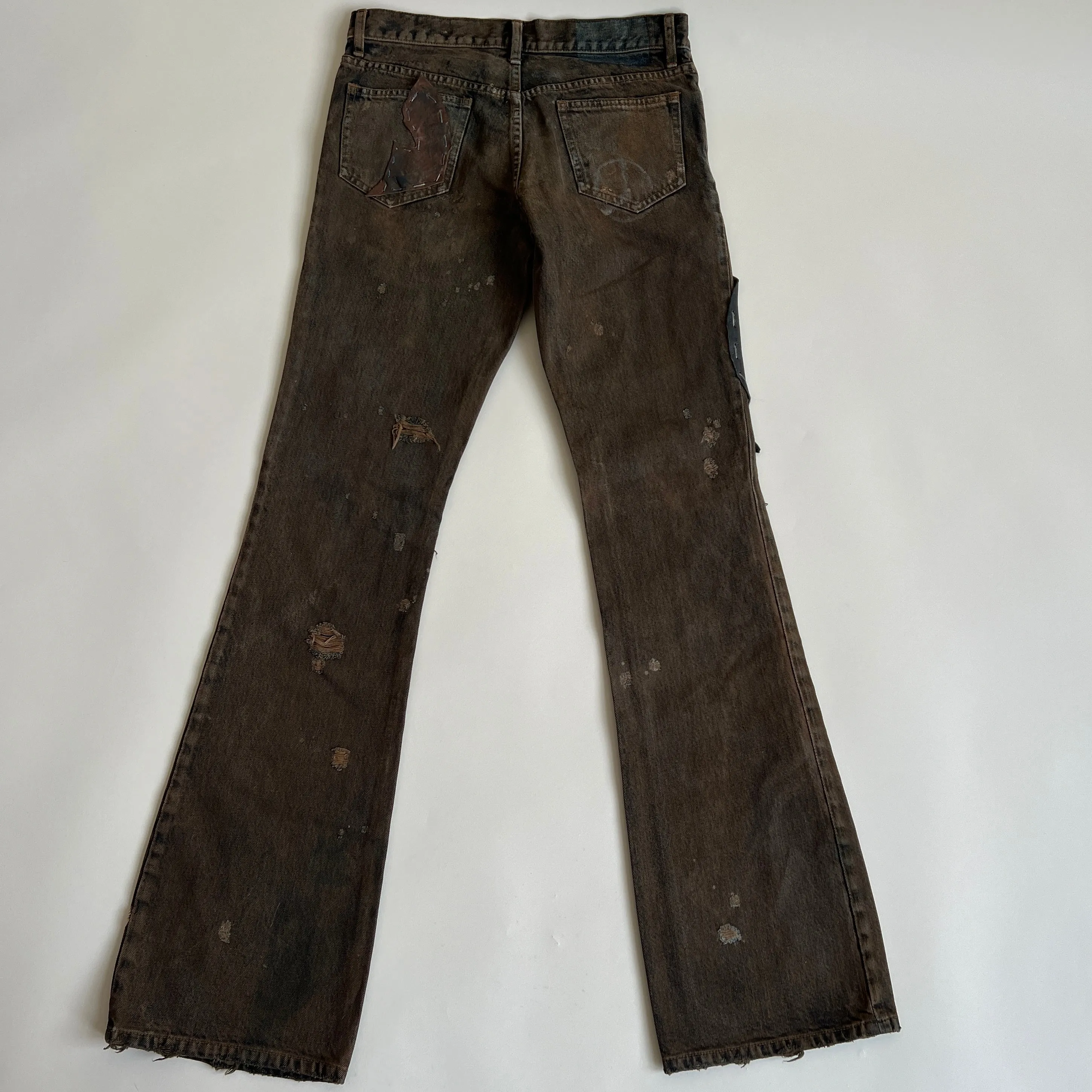 Grunge leather patch   distressed jean (M)