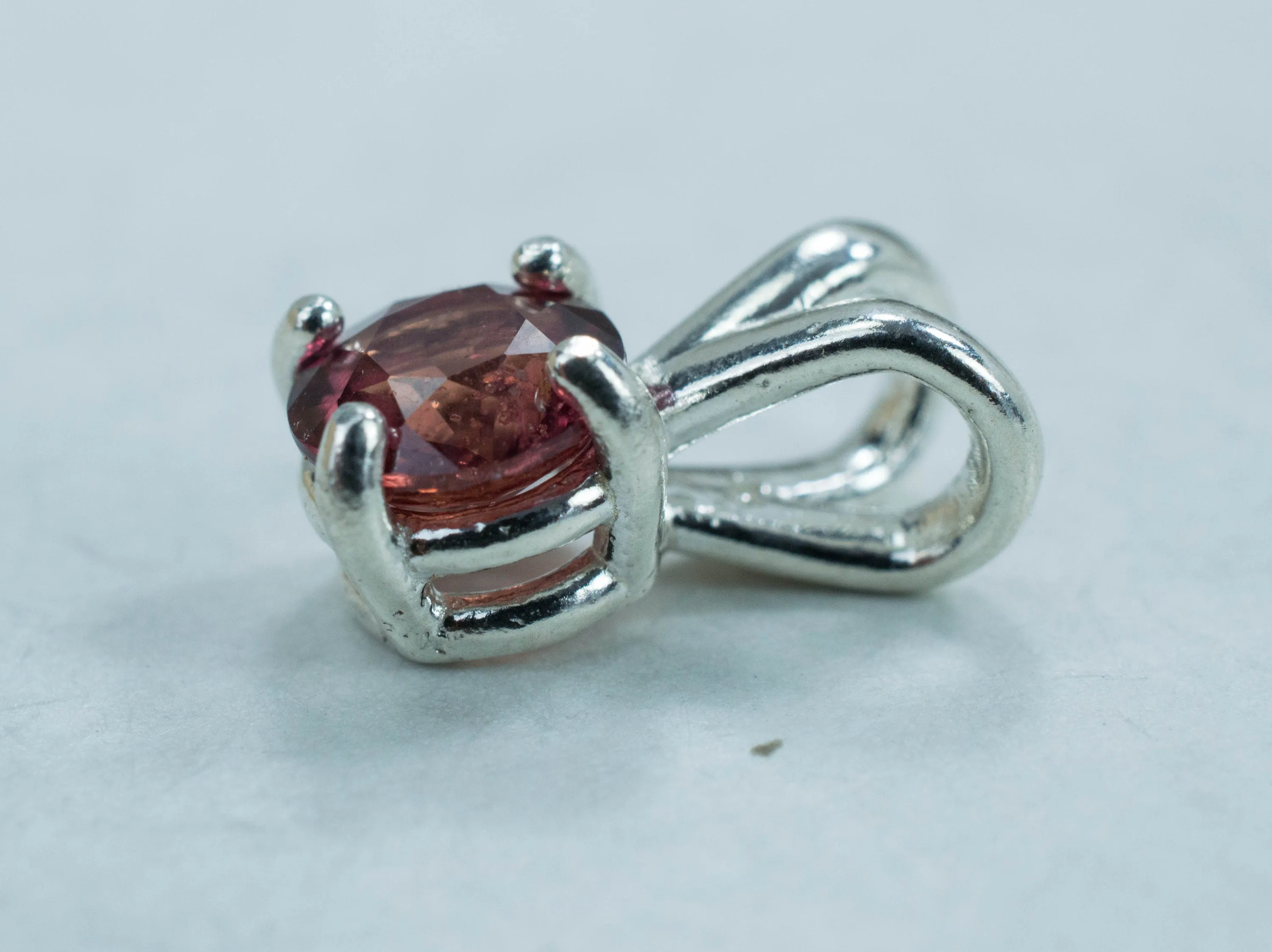 Sapphire Pendant; Genuine Untreated Mozambique Color Change Sapphire